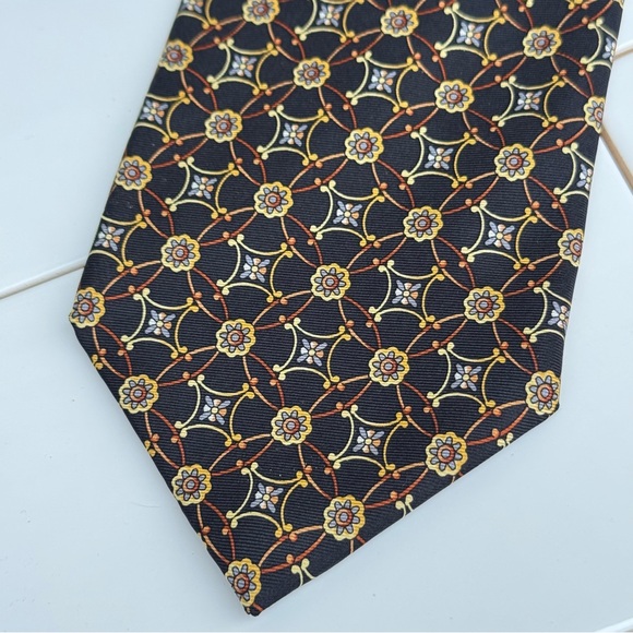 Jos. A. Bank Other - Jos A. Bank Silk Tie Made in USA Classic Gold Medallion Repeating Pattern Black